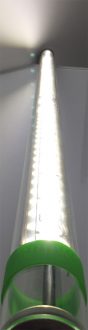 Светодиодная люминесцентная лампа видна крупным планом